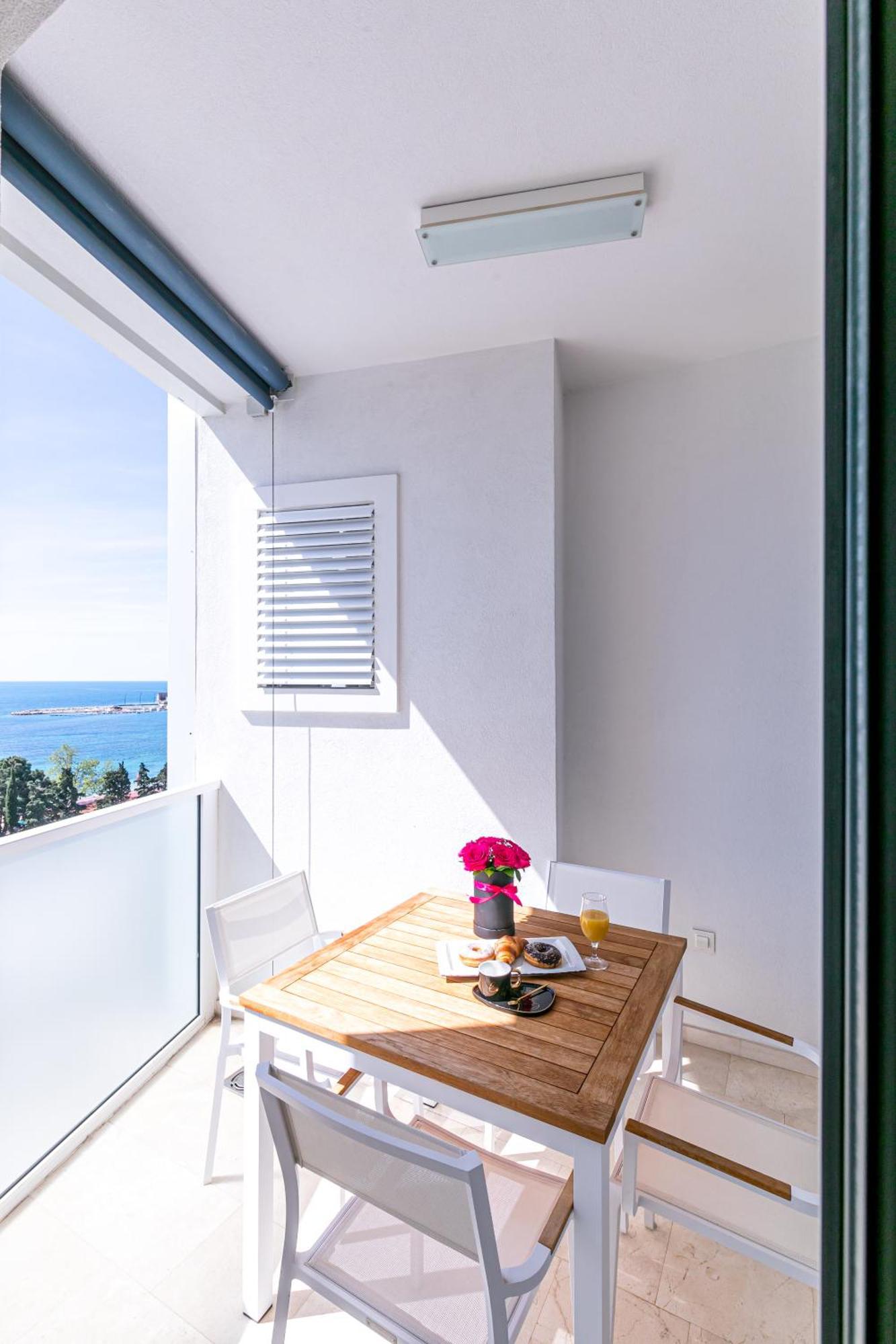 Sea View Royal Tre Canne Appartement *