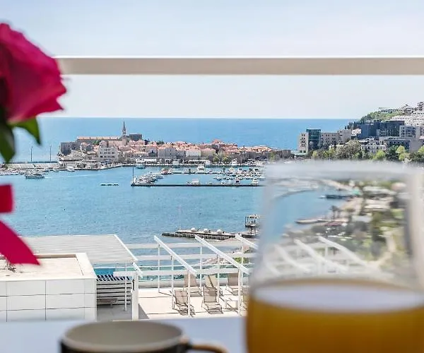 Sea View Royal Apartments Tre Canne