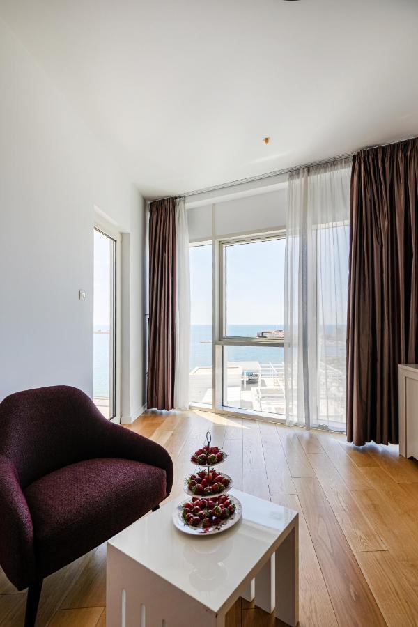 Sea View Royal Tre Canne